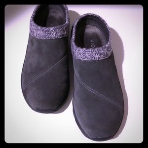 Vionic Water-Resistant Clogs w/Knit Collar - Arbor